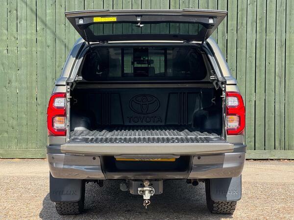 Toyota HILUX 2.4 D-4d Invincible X Double Cab Pickup 4Wd E #39