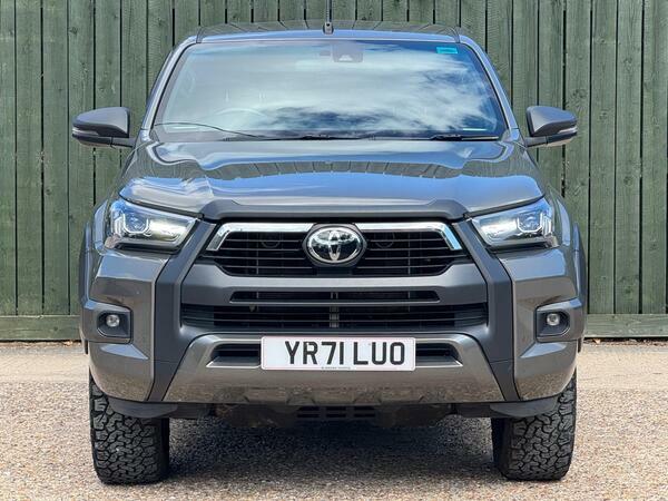 Toyota HILUX 2.8 D-4d Invincible X 4Wd Euro 6 Ss Brown #3