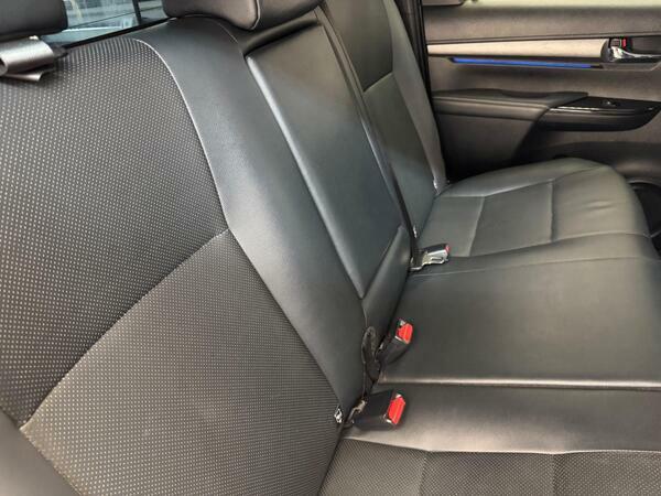 Toyota HILUX 2.4 D-4d Invincible X Double Cab Pickup 4Wd E #16