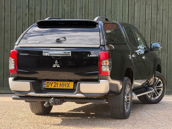 Mitsubishi L200 2.2 Di-d Dc Barbarian Pickup Double Cab White #16