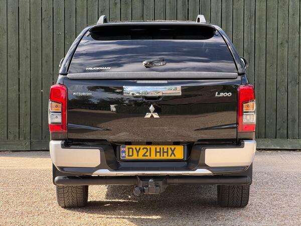 Mitsubishi L200 2.2 Di-d Dc Barbarian Pickup Double Cab White #19