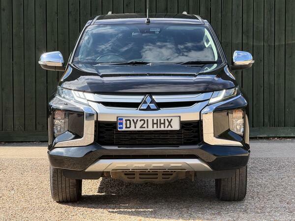 Mitsubishi L200 2.2 Di-d Dc Barbarian 4Wd Euro 6 Ss Black #4
