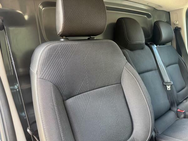 Nissan Primastar 2.0 Dci 30 Tekna L2 H1 Euro 6 Ss Grey #4
