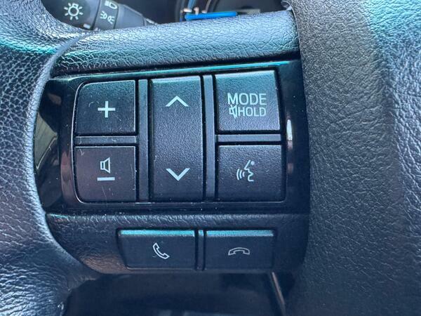 Toyota HILUX 2.4 D-4d Icon Dcab Pick Up Grey #22