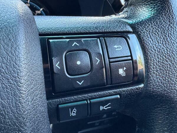 Toyota HILUX 2.4 D-4d Icon Dcab Pick Up Grey #24
