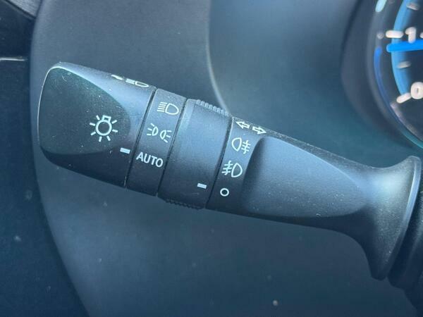 Toyota HILUX 2.4 D-4d Icon Dcab Pick Up Grey #21