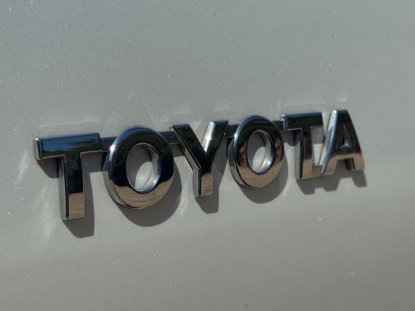 Toyota HILUX 2.4 D-4d Icon Dcab Pick Up Grey #47