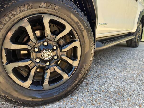 Toyota HILUX 2.4 D-4d Icon Dcab Pick Up Grey #28