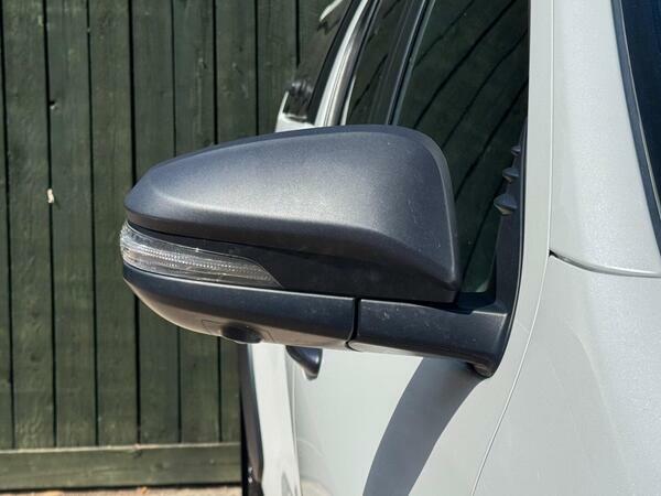 Toyota HILUX 2.4 D-4d Icon Dcab Pick Up Grey #39