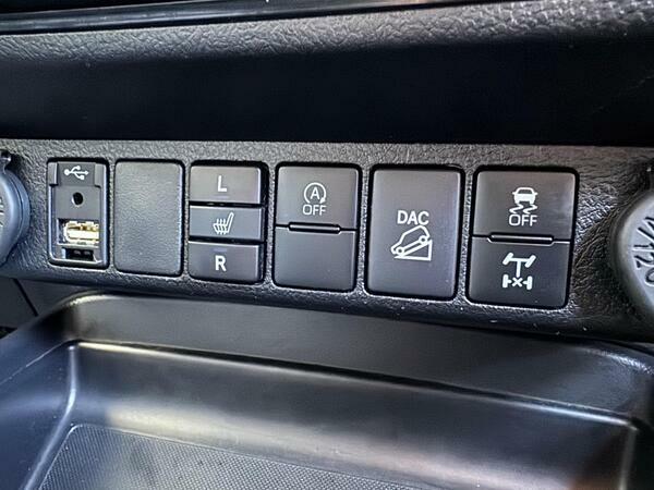 Toyota HILUX 2.4 D-4d Icon Dcab Pick Up Grey #19