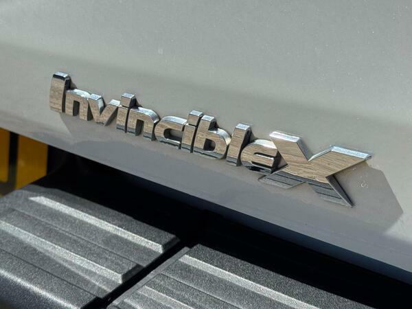 Toyota HILUX 2.4 D-4d Icon Dcab Pick Up Grey #48