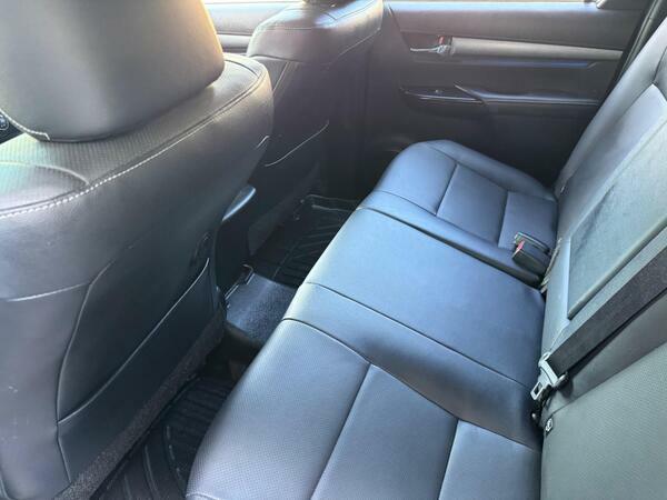 Toyota HILUX 2.4 D-4d Icon Dcab Pick Up Grey #12
