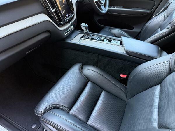 Volvo XC60 2.0 T8 Hybrid Inscription Pro Awd Geartronic Black #42