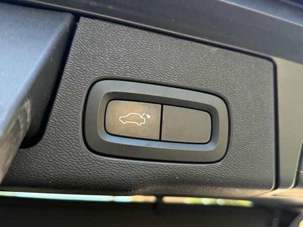 Volvo XC60 2.0 T8 Hybrid Inscription Pro Awd Geartronic Black #30