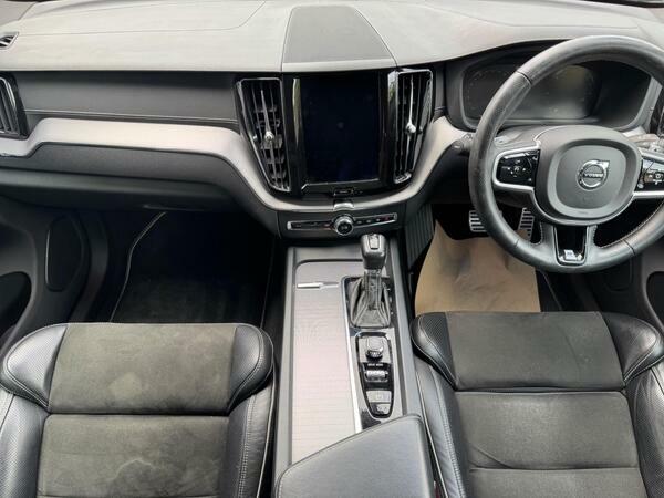 Volvo XC60 2.0 D5 Powerpulse R-design Pro Awd Euro 6 S Black #2
