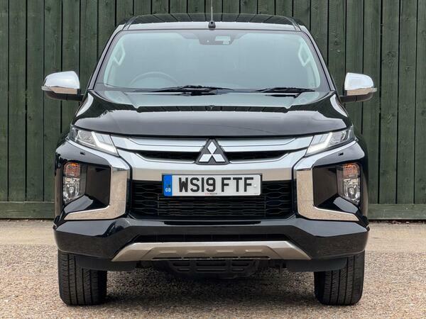 Mitsubishi L200 2.2 Di-d Dc Barbarian 4Wd Euro 6 Ss WS19FTF Black #3