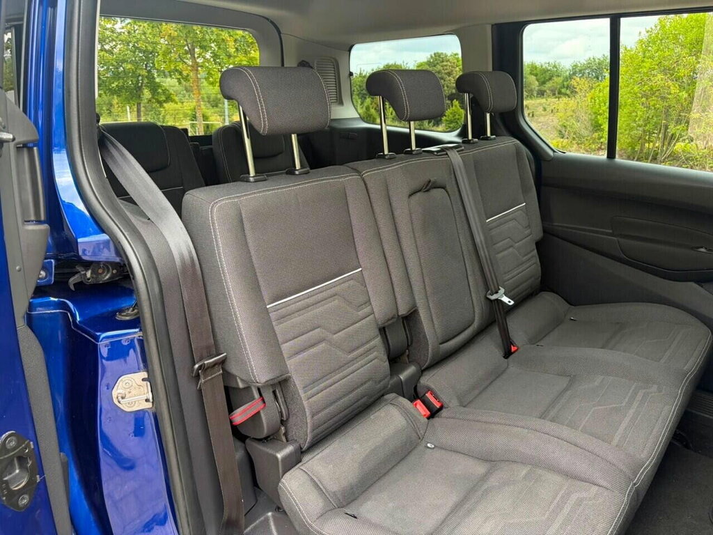 Ford Grand Tourneo Connect Blue #12
