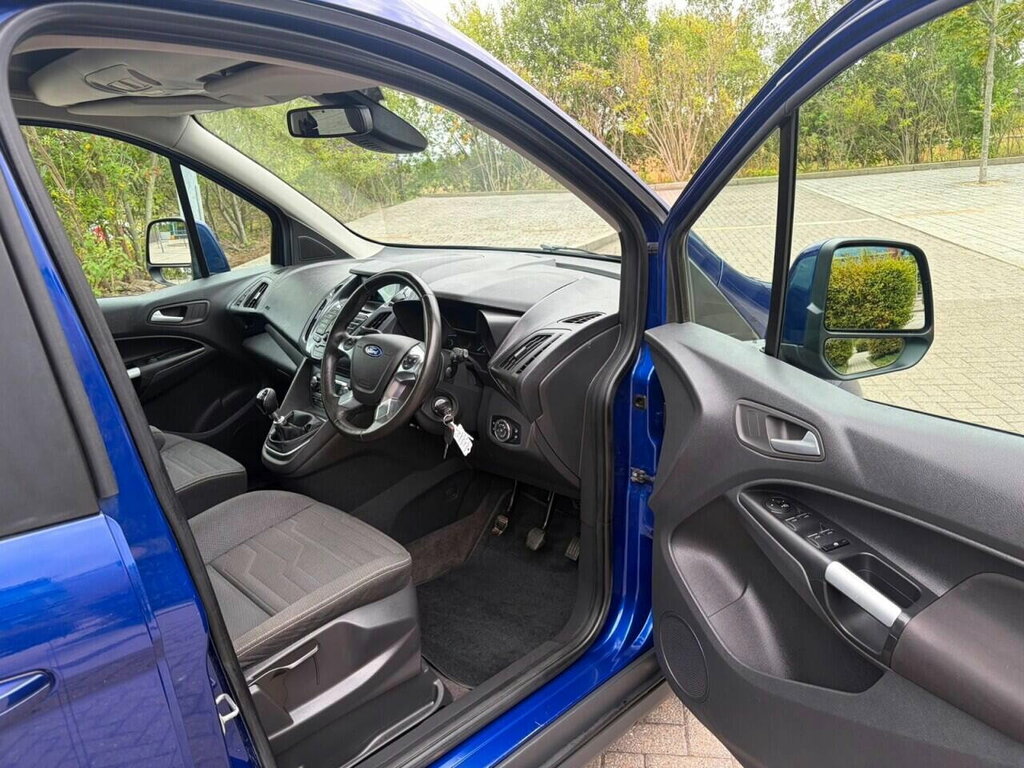 Ford Grand Tourneo Connect Blue #9
