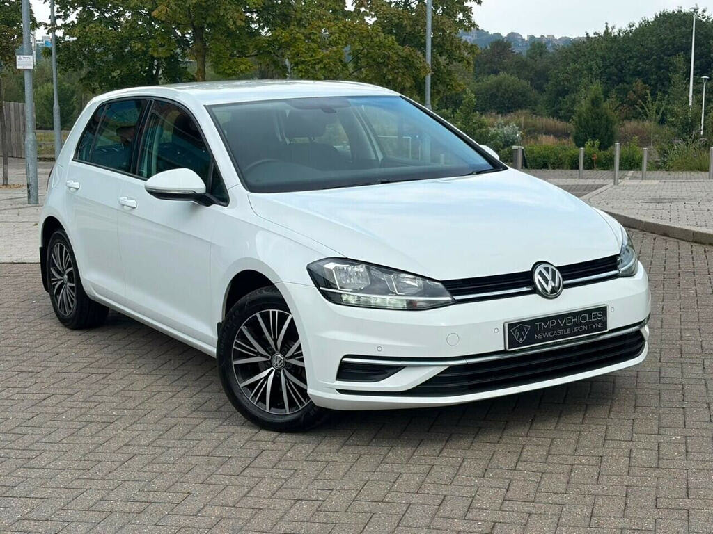 Volkswagen Golf 1.4 Tsi Bluemotion Tech Se Nav Hatchback Petro White