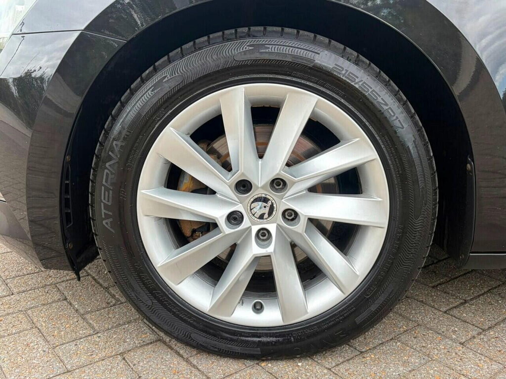 Skoda Superb Estate Sportline 2.0 Tdi 150 Dsg Black #29
