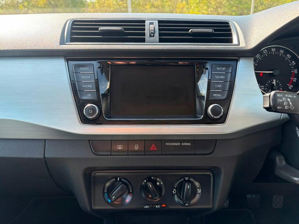 Skoda Fabia 1.2 Tsi Dsg Se Cwvehiclemarketing Blue #15