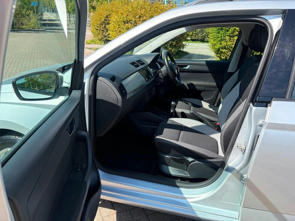 Skoda Fabia 1.2 Tsi Dsg Se Cwvehiclemarketing Blue #20