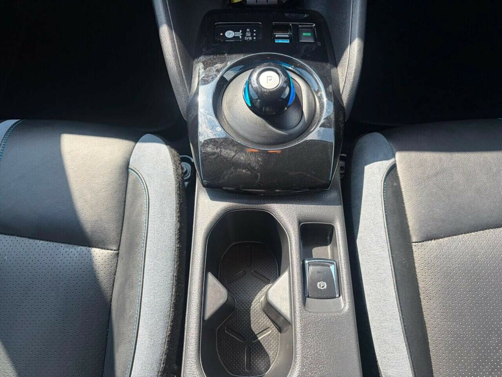 Nissan Leaf E Tekna No Fuel Bills, No Road Tax, No Worries Grey #27