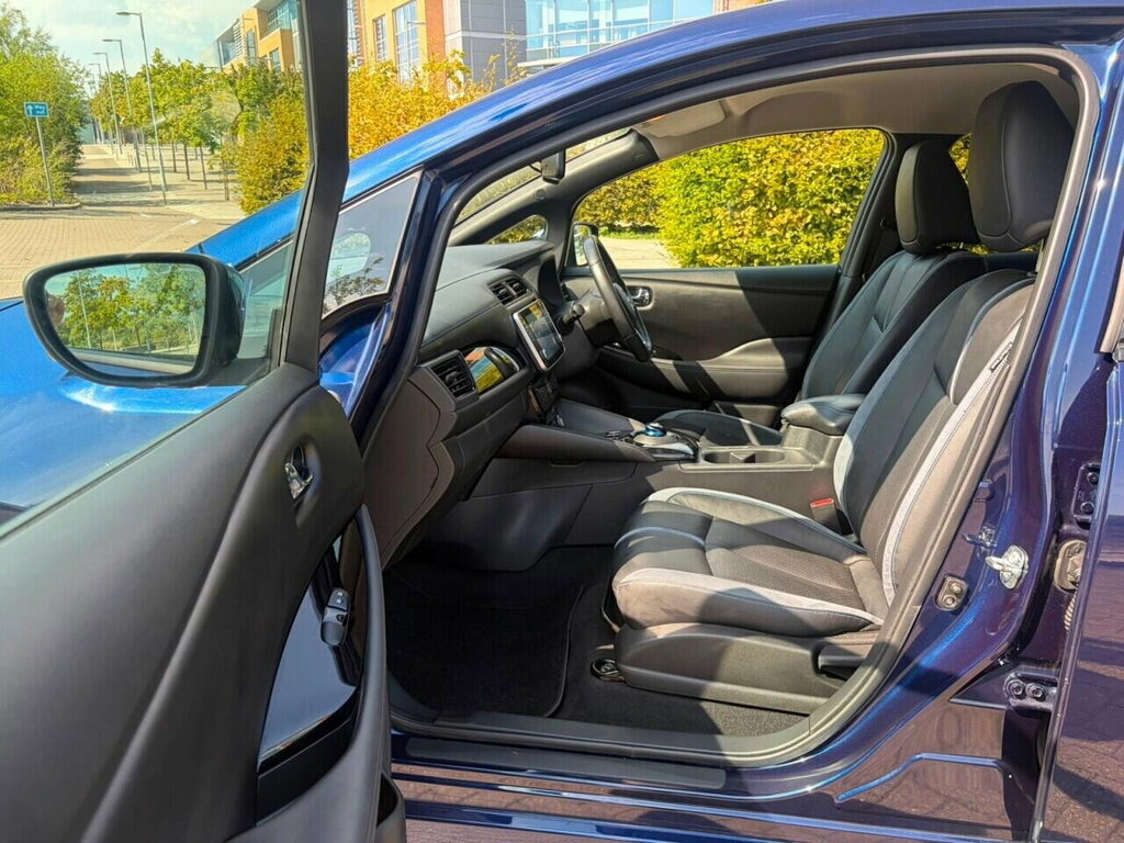 Nissan Leaf E Tekna No Fuel Bills, No Road Tax, No Worries Grey #30