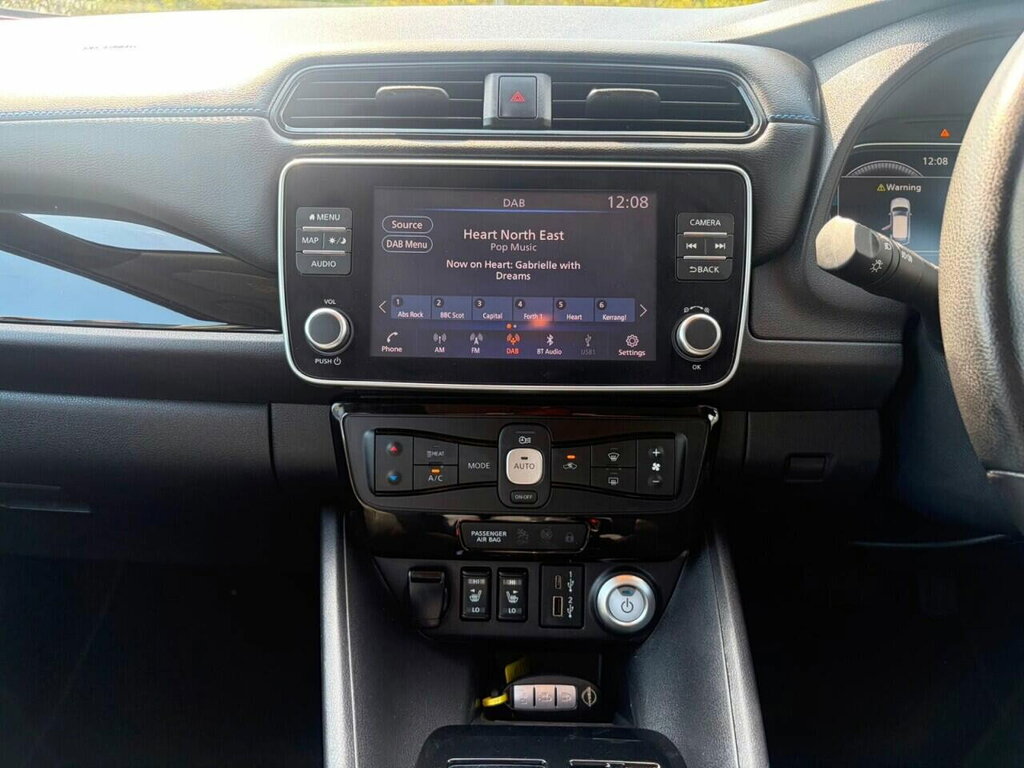 Nissan Leaf E Tekna No Fuel Bills, No Road Tax, No Worries Grey #20