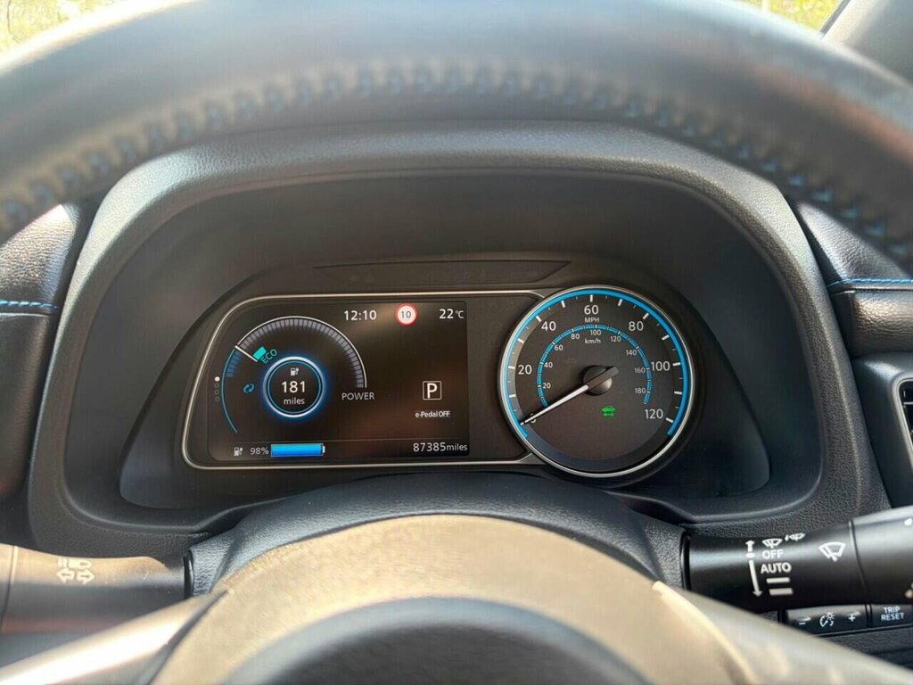 Nissan Leaf E Tekna No Fuel Bills, No Road Tax, No Worries Grey #23
