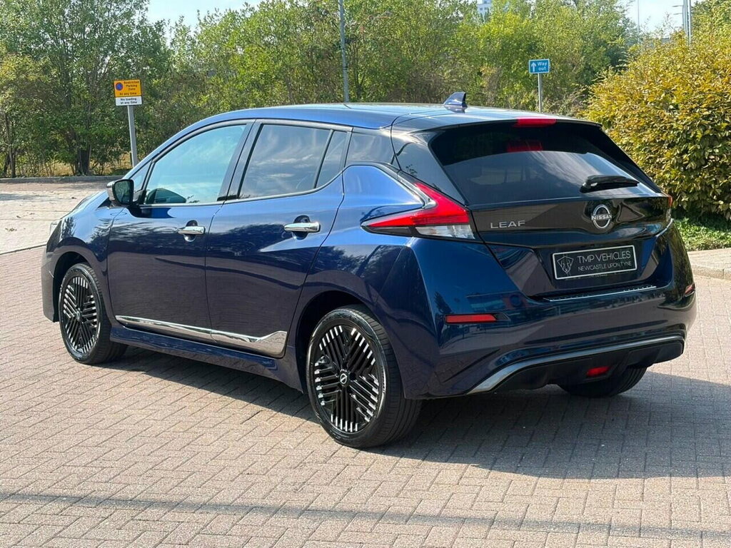 Nissan Leaf E Tekna No Fuel Bills, No Road Tax, No Worries Grey #8