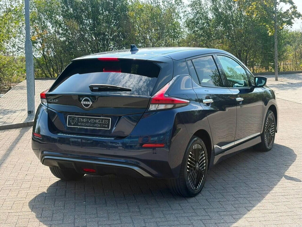 Nissan Leaf E Tekna No Fuel Bills, No Road Tax, No Worries Grey #7