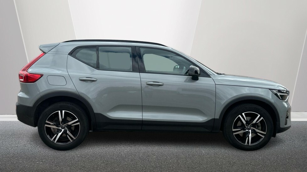 Volvo XC40 Plus, B3 Mild Hybrid, Dark Keyless Entry BJ23DTO Grey #3