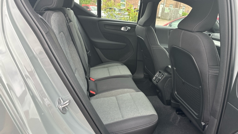 Volvo XC40 Plus, B3 Mild Hybrid, Dark Keyless Entry BJ23DTO Grey #6