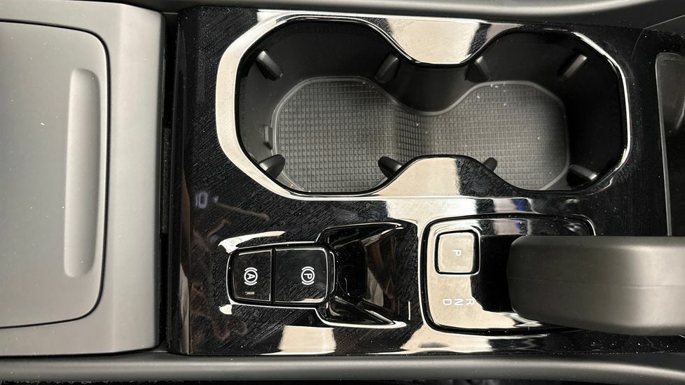 Volvo XC40 B4 Ultra Dark Mhev Sun Roof 21 Alloys Pilot Assi White #31