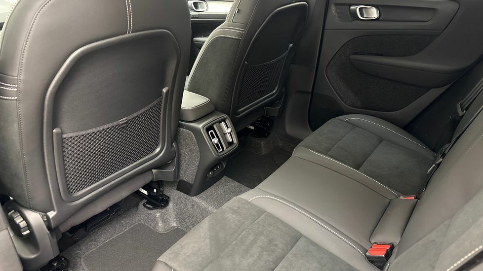Volvo XC40 B4 Ultra Dark Mhev Sun Roof 21 Alloys Pilot Assi White #13