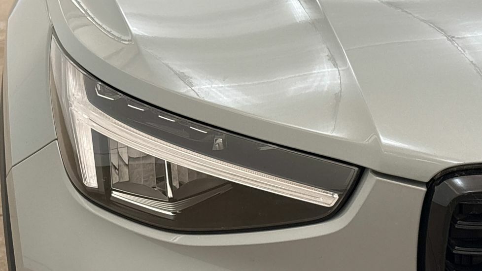 Volvo XC40 B4 Ultra Dark Mhev Sun Roof 21 Alloys Pilot Assi White #21