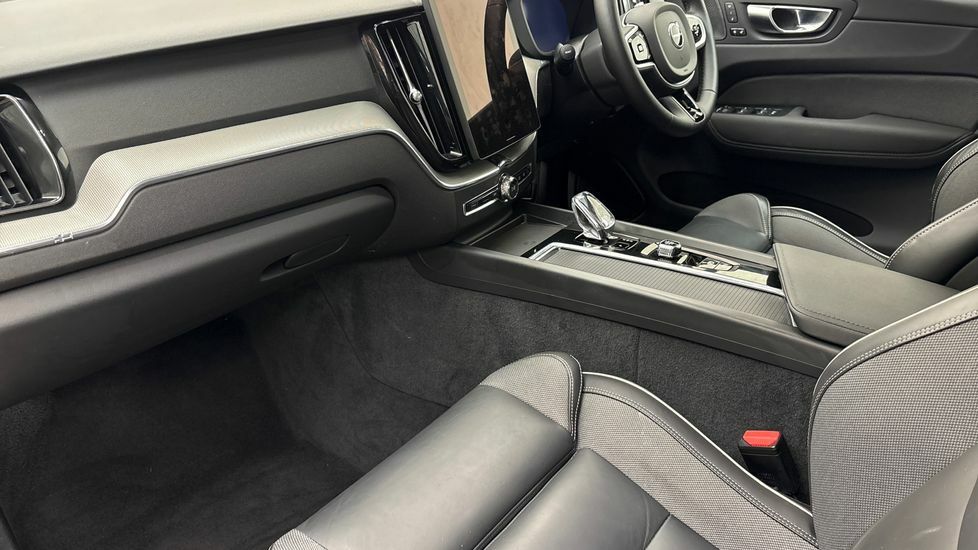 Volvo XC60 2.0 B5 Mhev Plus Black Edition Awd Euro 6 S Black #6
