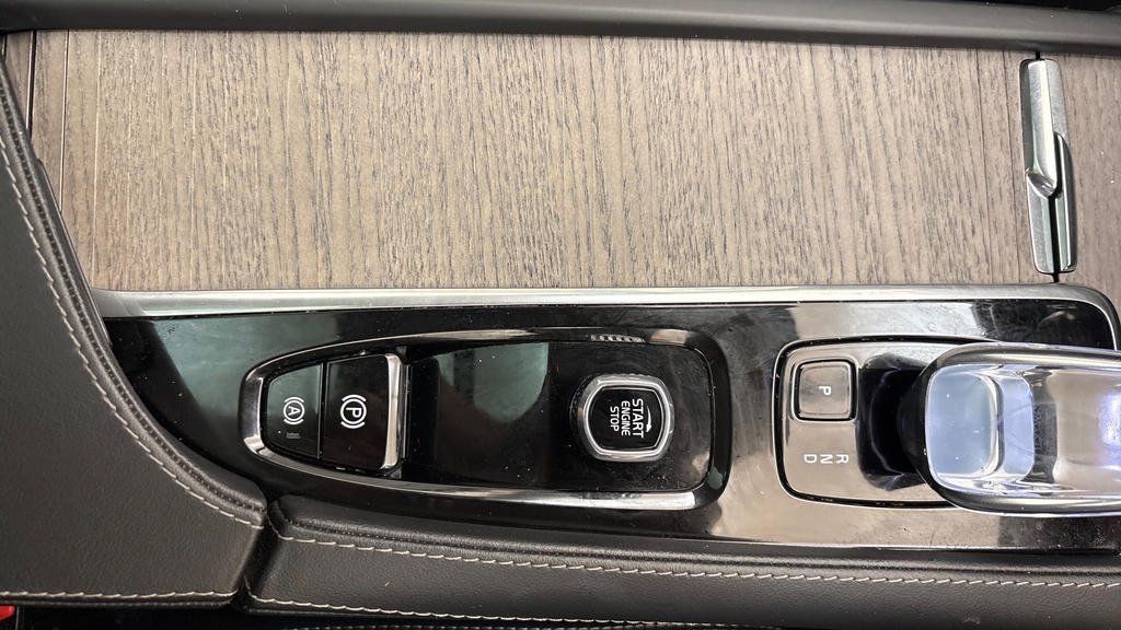Volvo XC90 Recharge Plus T8 Awd Phev Dark Pan Roof 360 Camer Black #32