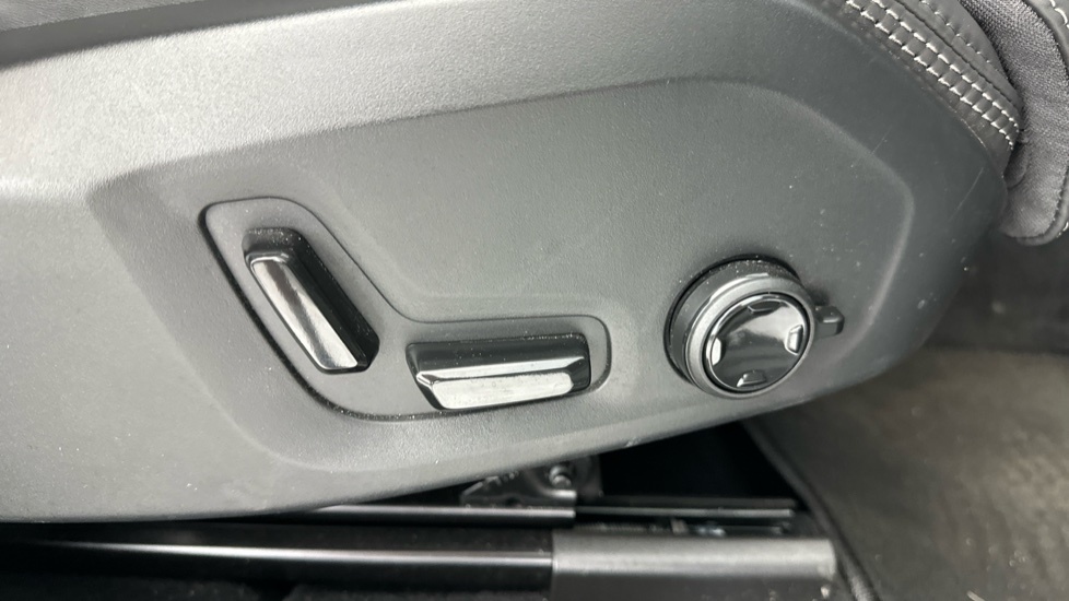 Volvo XC60 Plus, T6 Awd Plug-in Hybrid, Dark #20