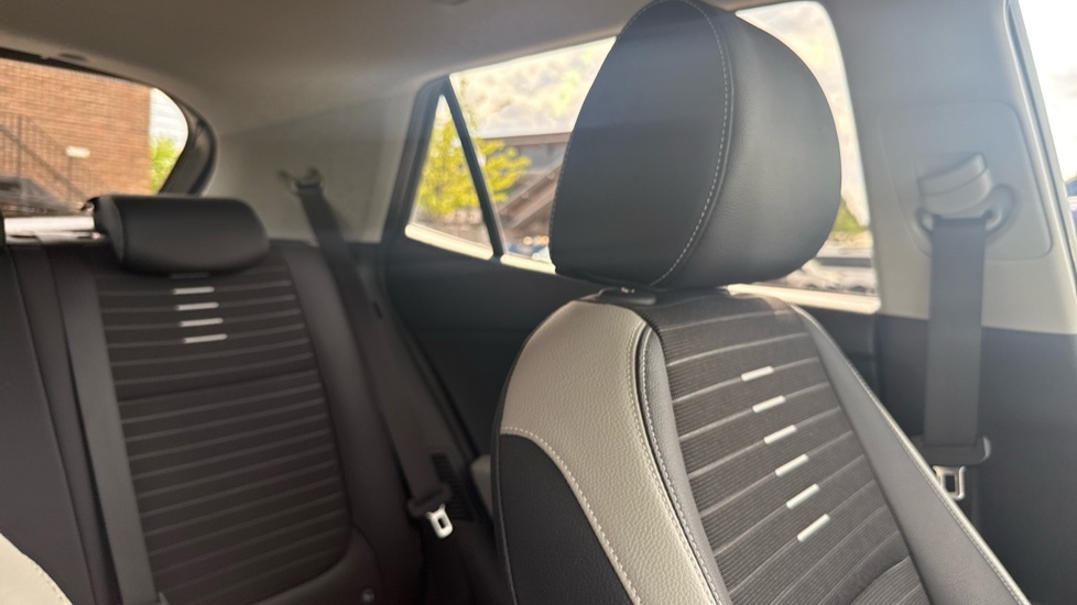 Kia Stonic 1.0 T Gdi Mhev Gt Line Suv Hybrid Manua Black #23