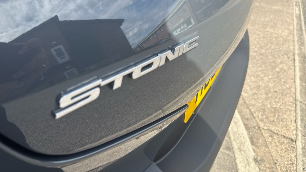 Kia Stonic 1.0 T Gdi Mhev Gt Line Suv Hybrid Manua Black #38
