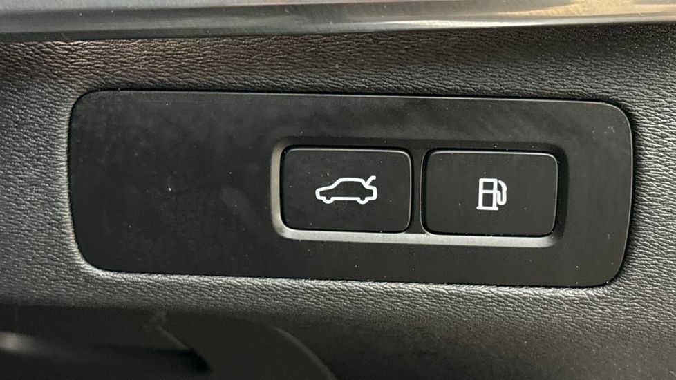 Volvo XC90 Recharge Ultimate, T8 Awd Plug-in Hybridpan Roof- Grey #30