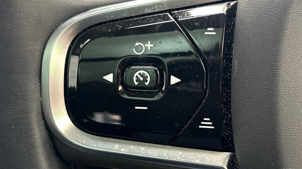 Volvo XC90 Recharge Ultimate, T8 Awd Plug-in Hybridpan Roof- Grey #31