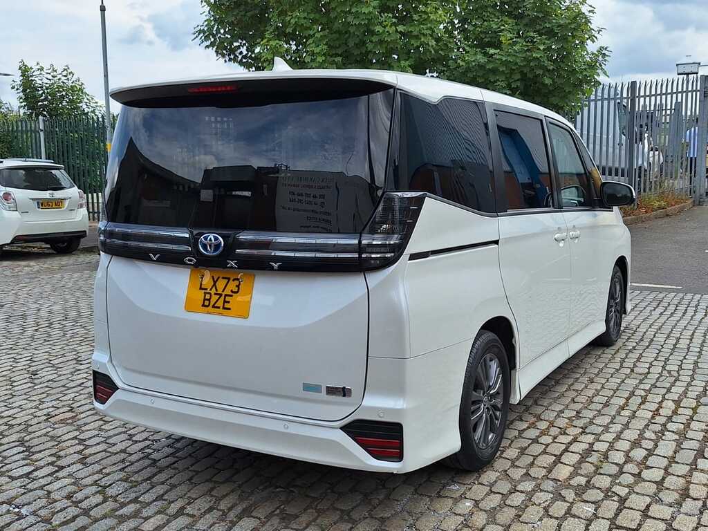 Toyota Voxy 1.8 Hybrid 202373 8 Seats Fresh Import Fina White #3