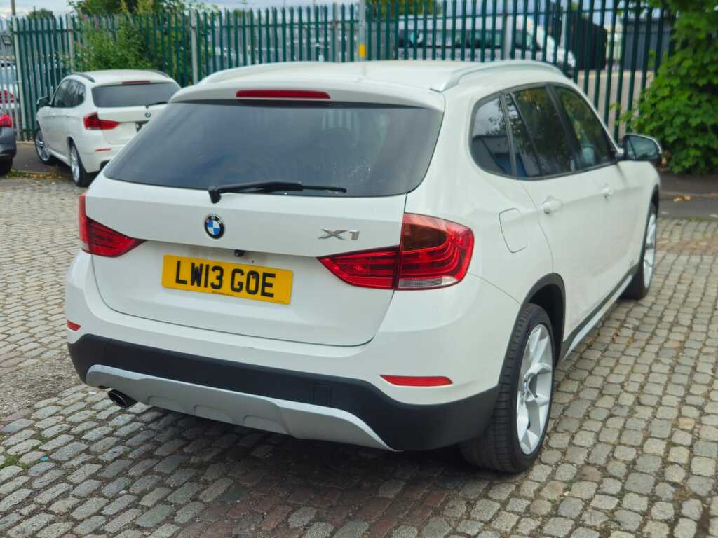 BMW X1 2.0 201313 5 Seats Fresh I White #3
