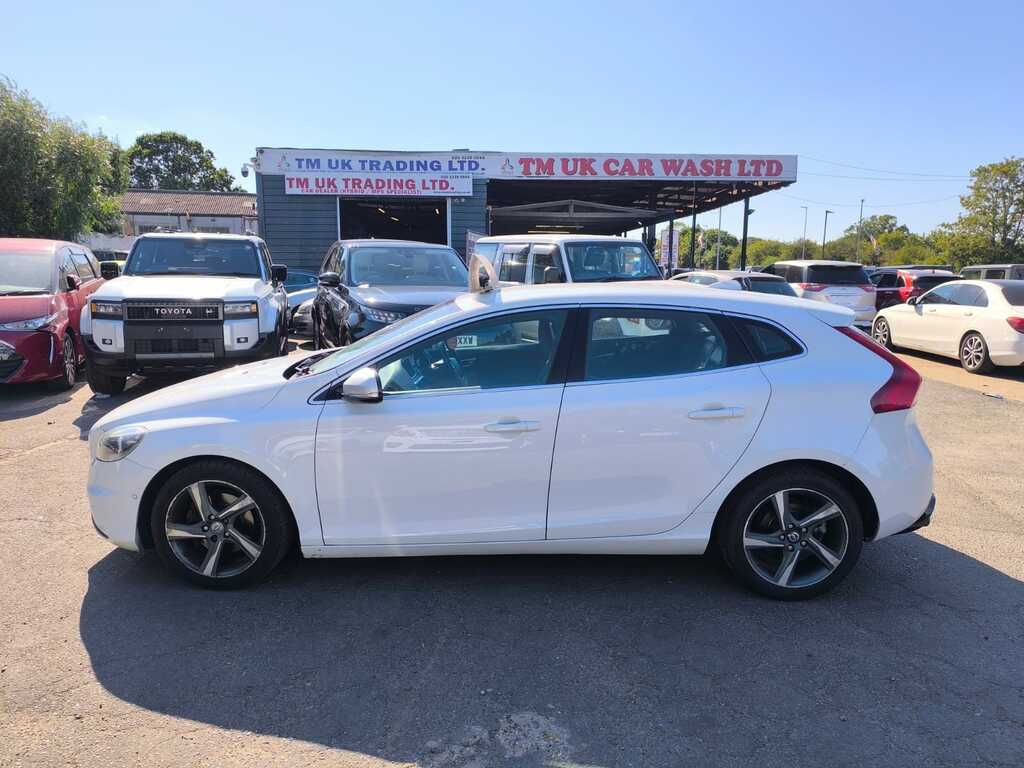 Volvo V40 1.6 201464 D2 R-design Nav 5 Se White #6