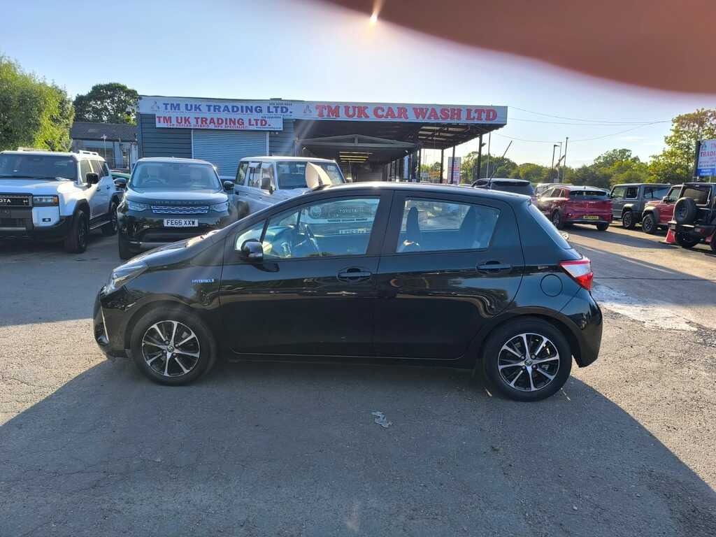 Toyota Yaris 1.5 Hybrid 201919 Vvt-h Icon Tech E-cvt 5 GU19LYJ Black #6