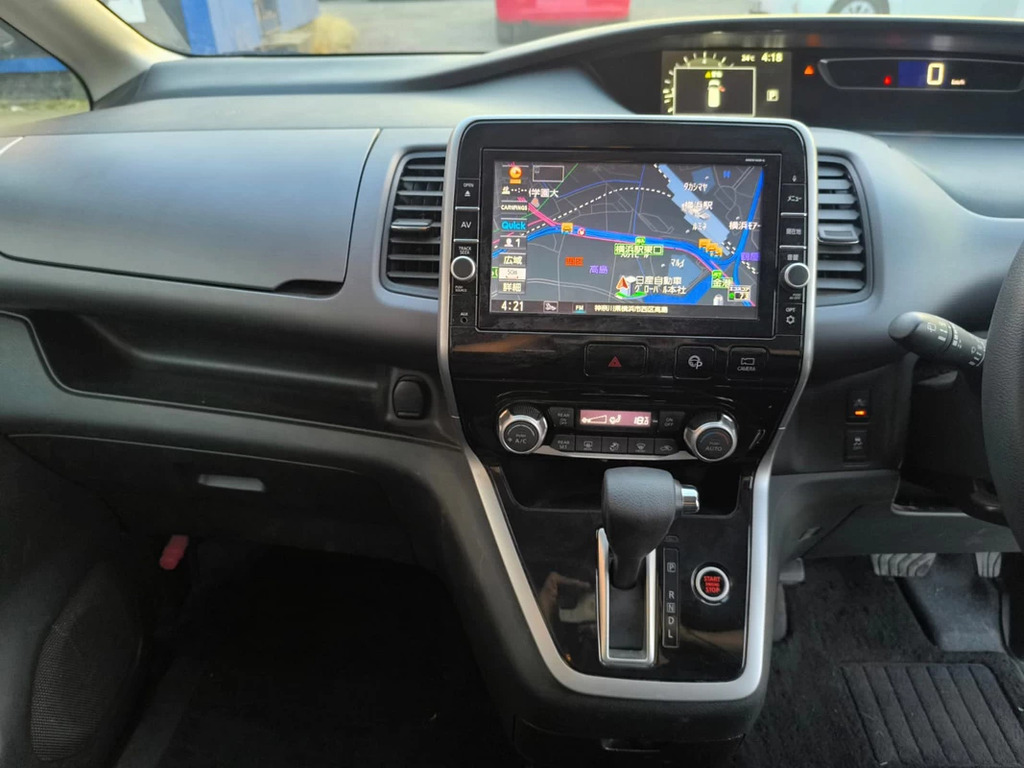 Nissan Serena 2.0 Hybrid Highway Star-leather-sunroof White #19