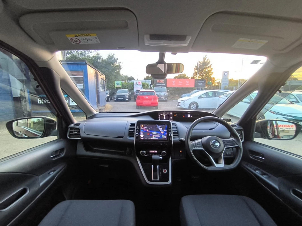 Nissan Serena 2.0 Hybrid Highway Star-leather-sunroof White #15